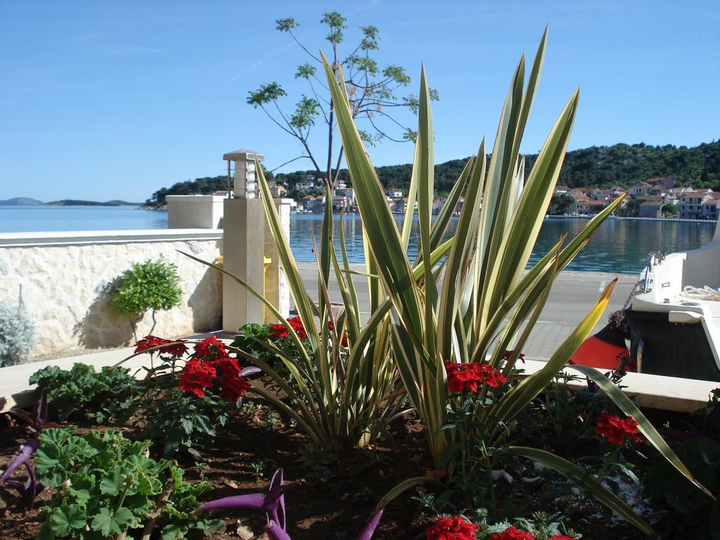 Apartment Tisno Exterior foto