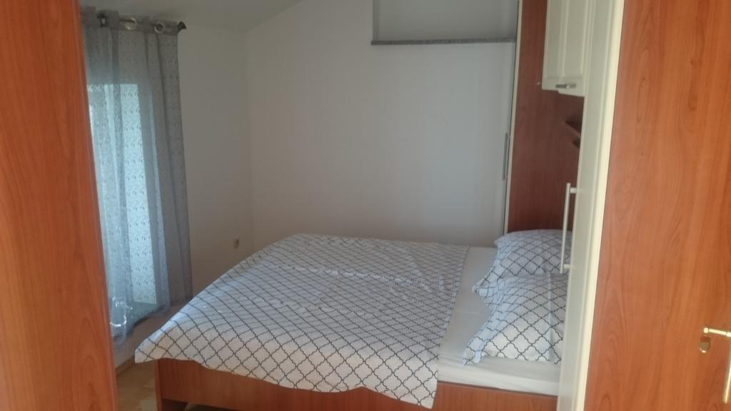 Apartment Tisno Exterior foto